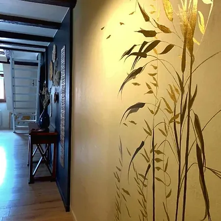 By Anne Apartment *